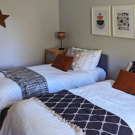 קרנוסטי Parkview Cottage - Lovely Home With Cosy Fireplace מראה חיצוני תמונה